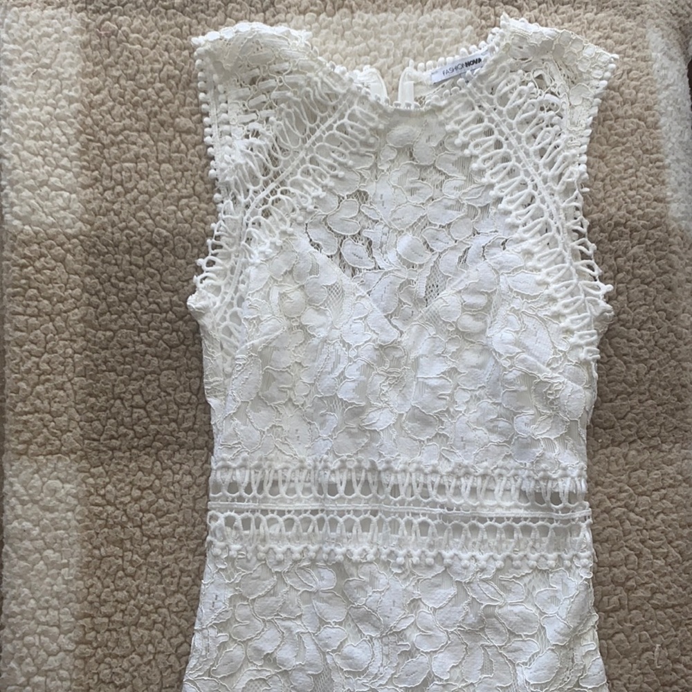 Lacy bodycon dress